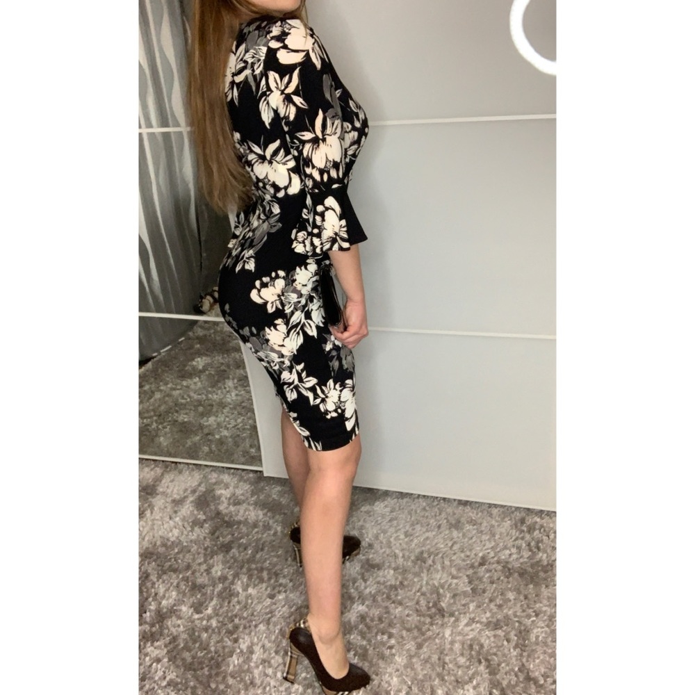 Dress - Picture 2 of 4